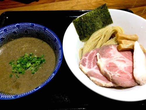 「【限定】濃厚煮干しつけ麺（850円）＋豚増し（100円）」@二代目 むじゃきの写真