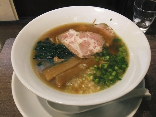 「醤油ラーメン（800円）」@麺匠 きくちの写真