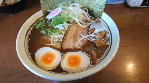 「魚介醬油ラーメン 730円 + 炙りチャーシュー丼 350円」@麺屋こうきの写真
