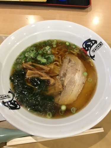 「醤油ラーメン820円」@博多長浜ラーメン風び イオンモールむさし村山店の写真