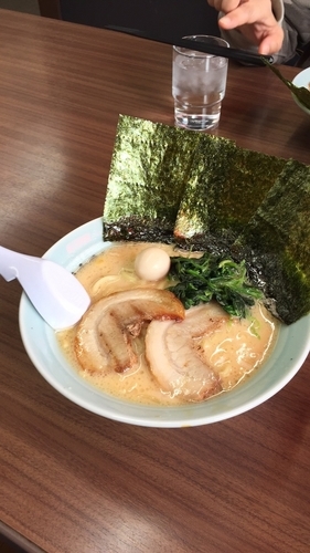 「醤油ラーメン」@横浜家系らーめん 魂心家 金沢店の写真