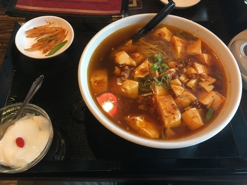 「麻婆麺、元祖羽根付き餃子ランチセット880円」@中国家庭料理 你好 渋谷店の写真