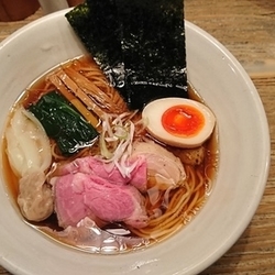 特製醤油ラーメン