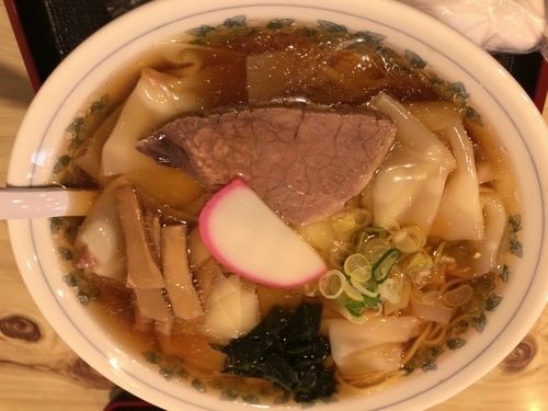 「冷やしワンタンメン870円」@栄屋分店の写真