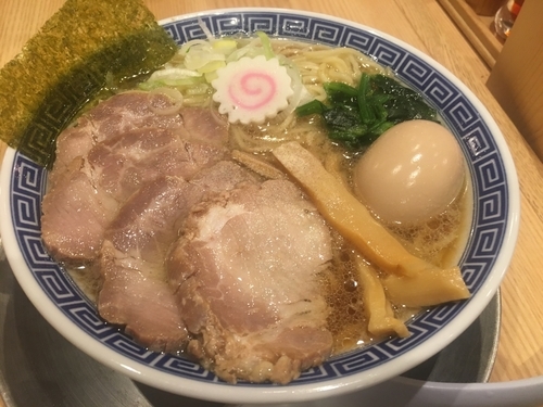 「特製中華そば」@中華そば 青葉 中野本店の写真