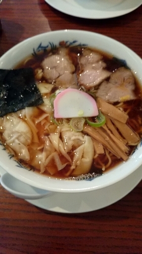 「わんたんめん（醤油）」@多摩利屋の写真