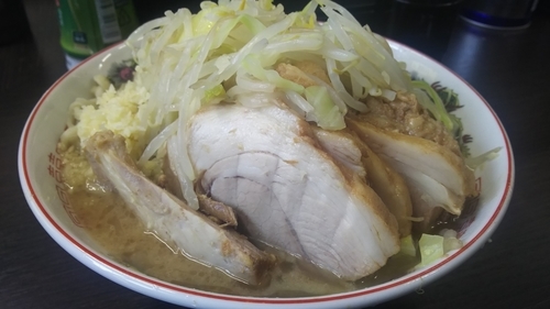 「小豚ラーメン（にんにく）￥850」@ラーメン二郎 川越店の写真