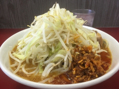 「味噌ラーメン ﾆﾝﾆｸﾇｷ、ラー油トリプル」@ジラフの写真