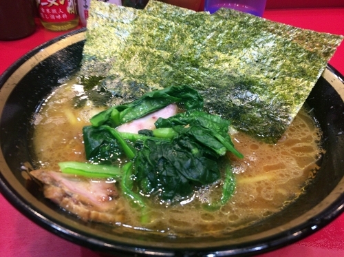 「ラーメン（690円）」@家系総本山 ラーメン吉村家の写真