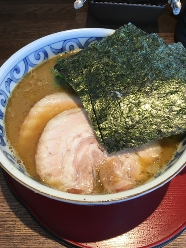 「【限定】家系醤油ラーメン850円」@らー麺屋 バリバリジョニーの写真