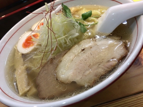 「くろおびラーメン塩味」@利尻昆布ラーメン くろおびの写真