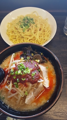 「味噌辛つけ麺中盛」@豪ーめん 水沢店の写真