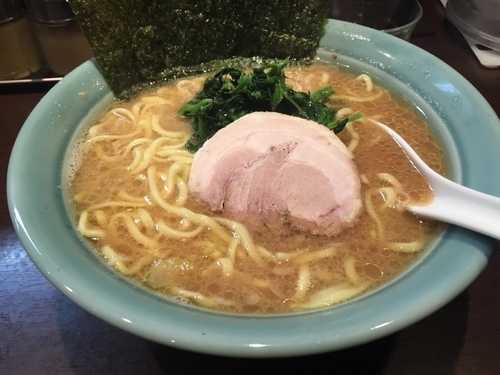 「ラーメン中」@横浜家系らーめん いずみ家の写真