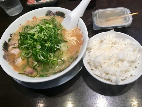 「こってりラーメン¥745+小ライスサービス」@来来亭 小平仲町店の写真