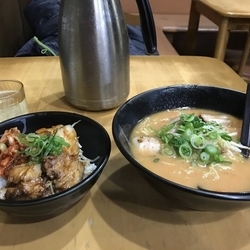 辛味噌ラーメン&チャーシュー丼セット