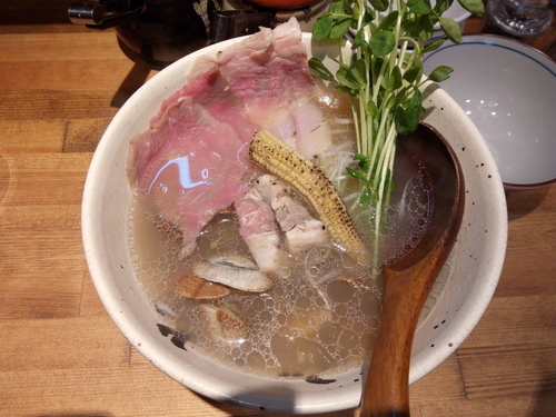 「肉増貝だし牛塩清湯」@牛骨ラーメン ぶっこ志 北浜店の写真