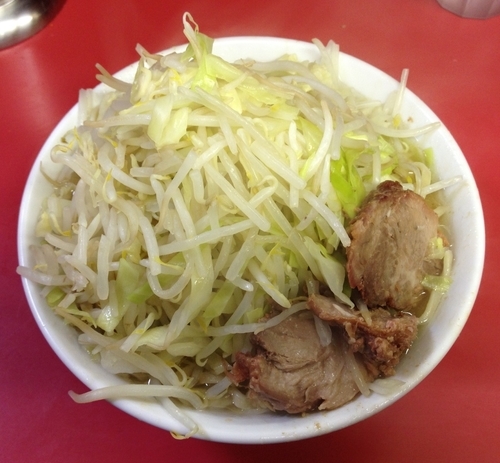 「小ラーメン 700円 ヤサイ」@ラーメン二郎 桜台駅前店の写真