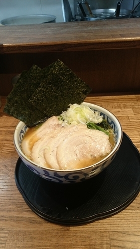 「【限定】家系ジョニーしょうゆ」@らー麺屋 バリバリジョニーの写真