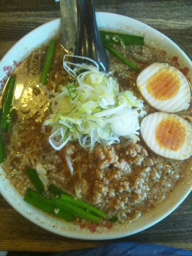 「台湾らーめん（味玉トッピング）」@総本家 しなとら 美濃加茂店の写真