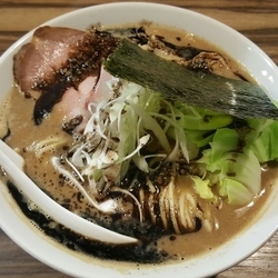 黒こってりらーめん（大盛）