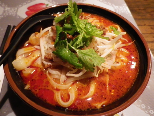 「金牌刀削麺」@華美の写真