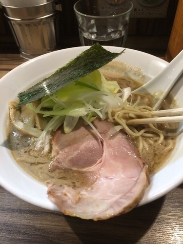 「白煮干しラーメン」@つけめん油そば 五丁目煮干しの写真