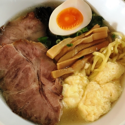 「ふわふわ卵の塩らーめん」@麺処 福ふくの写真