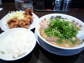 「唐揚げ定食」@来来亭 半田店の写真