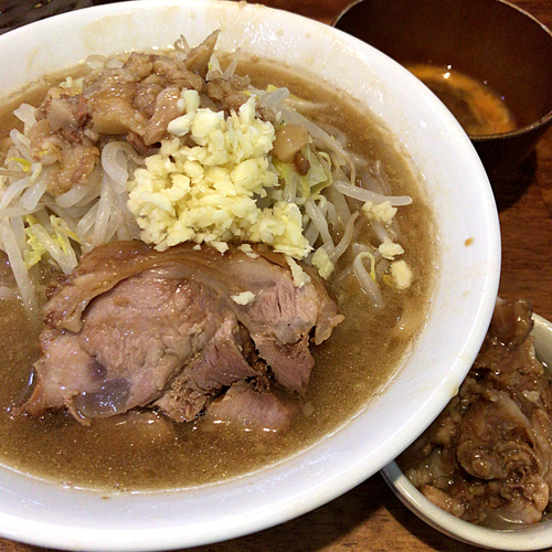 「ラーメン（150g）ヤワ　750円」@男気らーめんアカギの写真
