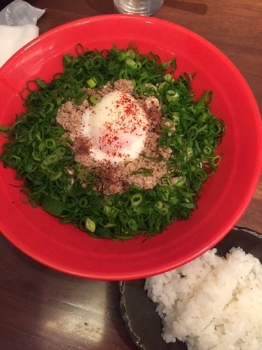 「山椒汁なし坦々麺（大）　950円　＋追い飯100円」@ばくだん屋 渋谷店の写真