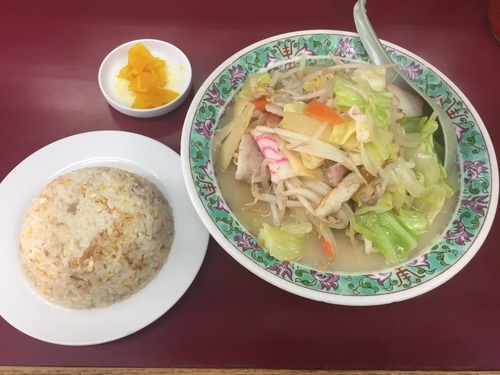 「長崎ちゃんぽん+半チャーハン(1150円)」@西海の写真