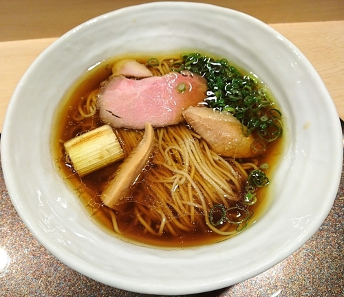 「醤油らぁ麺」@赤羽 山雄亭の写真