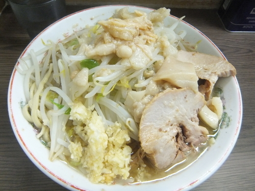 「ラーメン小690円(ヤサイニンニクアブラ)」@ラーメン二郎 横浜関内店の写真