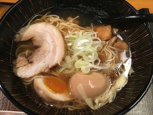 「白だし芳醇醤油ラーメン無料トッピング味玉820円」@麺匠 竹虎の写真