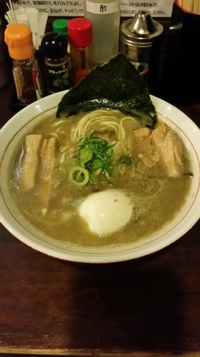 「濃厚煮干しそば」@いりにぼの写真