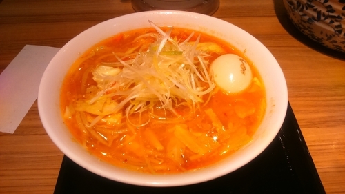 「煮卵拉麺980円」@けやき 新千歳空港店の写真