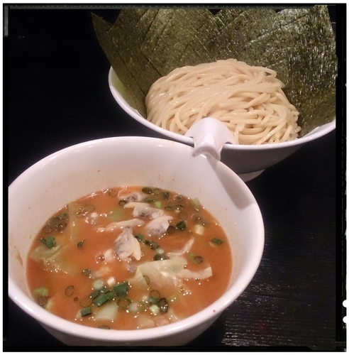 「【限定】春のピリ辛つけ麺 800えん」@大勝軒まるいち 大宮店の写真