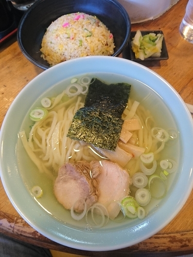 「ラーメン・半チャーハン(Aセット) 850円」@佐野ラーメン たかのの写真