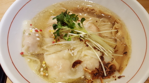 「地球の塩そば＋海老ワンタン」@地球の中華そばの写真