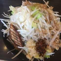 旨辛ジパング麺 +野菜マシ