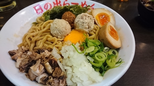 「ガツッ麺DX 味玉 大盛無料」@日の出らーめん 横浜桜木町本店の写真