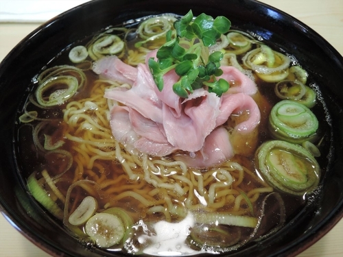 「煮干しラーメン（青）」@煮干ラーメンとローストビーフ パリ橋の写真