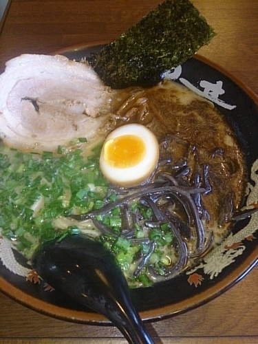 「黒竜とんこつラーメン」@とんこつらーめん 黒竜の写真