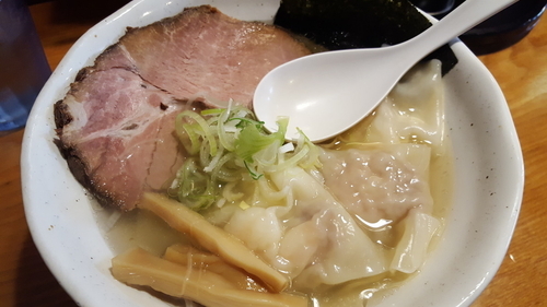「塩雲呑麺」@上州地鶏ラーメン 翔鶴の写真