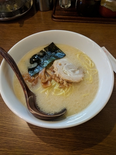 「一指禅らーめん+替え玉(ともに固め)　650+100円」@一指禅 上福岡店の写真