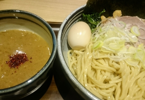 「わたるつけ麺＋中盛」@人形町 麺や わたる 大手町店の写真