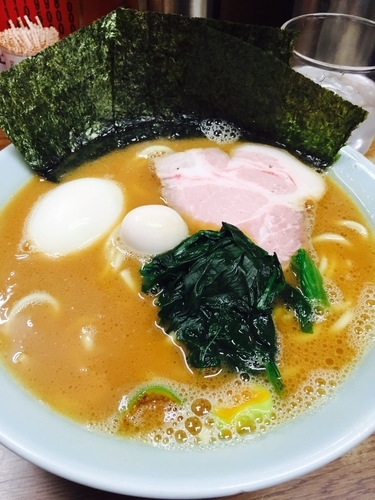 「ラーメン並（醤油）¥650+味玉¥100」@ラーメン壱六家 磯子本店の写真