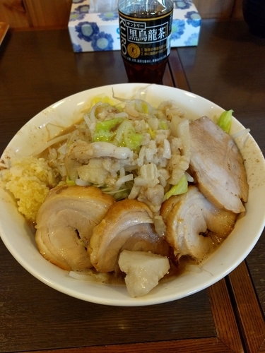 「三郎+豚増し（ニンニク、アブラ、カラメ）」@つけ麺 弥七の写真