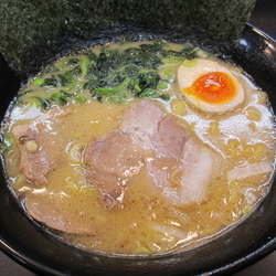 とんこつ醤油￥６５０