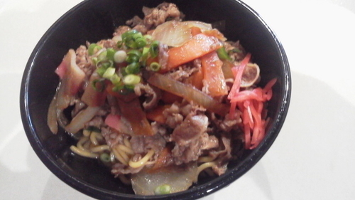 「牛がっつりまぜめん　「777円」」@リンガーハット イオンモール春日部店の写真